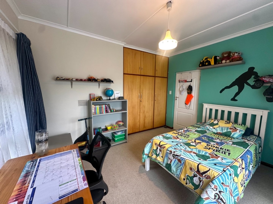 6 Bedroom Property for Sale in Dormehls Drift Western Cape